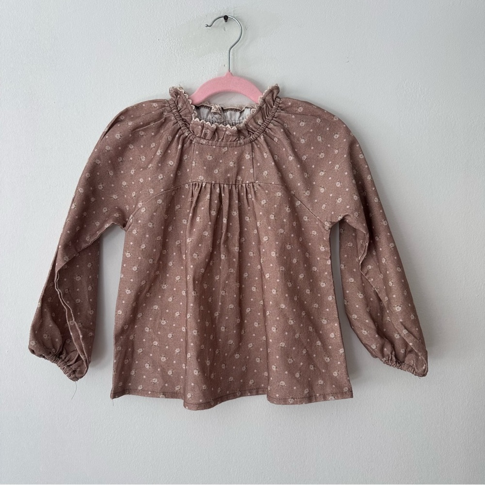 NWOT FLO girls top petite ruffle top tan w/ cream flowers flowy size 7 yrs